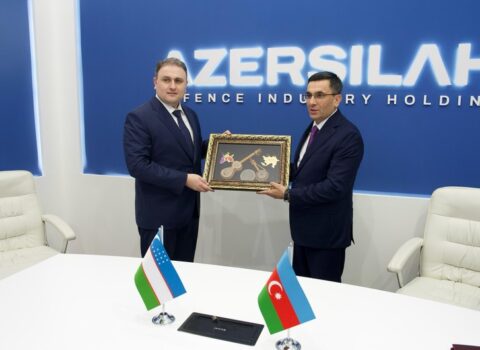Azərbaycanla Özbəkistan hərbi-texniki əməkdaşlığa dair Yol xəritəsi imzaladı