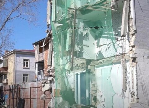 Daha bir tikinti şirkəti sakinlər evdə olarkən mənzilləri SÖKÜR? – VİDEO
