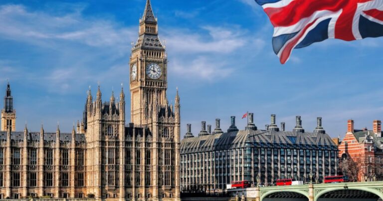 Britaniyada zibil qutusunda məxfi hərbi sənədlər tapıldı Britaniyada zibil qutusunda məxfi hərbi sənədlər tapıldı