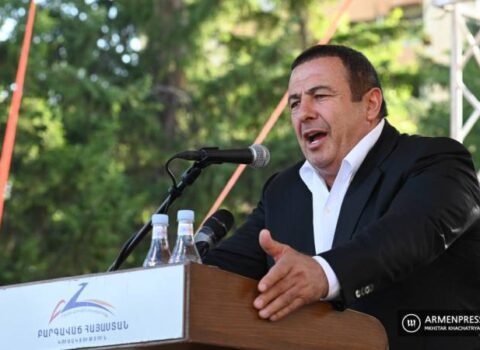 “Ermənistanı düşdüyü vəziyyətdən yalnız bu yolla çıxarmaq olar” – Tsarukyan