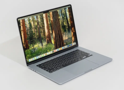 Macbook-u adi noutbukdan seçmək üçün 5 əsas səbəb