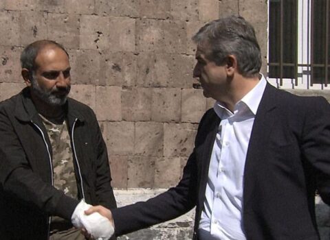 SİRLƏR AÇILIR: Sərkisyanın baş naziri olmuş Karapetyan Paşinyanla həbsxanada niyə görüşüb?
