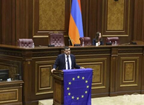 Ermənistan parlamenti qalmaqallı qanun layihəsini qəbul etdi 