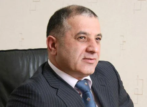 Azərbaycanlı bankirin 5 milyonluq hesabına həbs qoyuldu