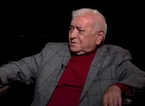 “Həyat yoldaşıma heç nə almıram, deyir ki, sən özün mənə hədiyyəsən” – Aqil Abbas