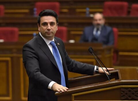 Ermənistan parlamentinin sədri: Hər 3 keçmiş prezidentimiz siyasi meyitlərdir