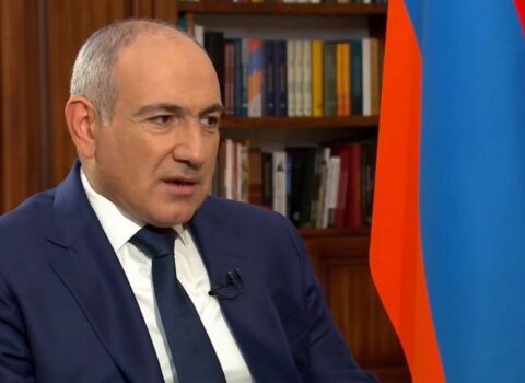 Paşinyan: “Ermənistana yeni konstitusiya lazımdır”