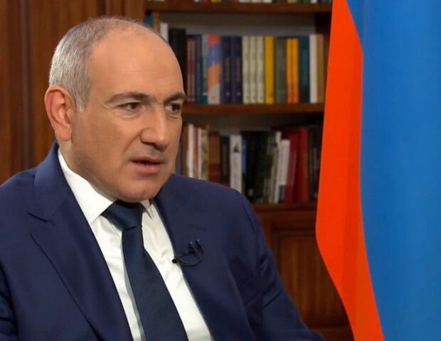 Paşinyan: “Ermənistana yeni konstitusiya lazımdır”