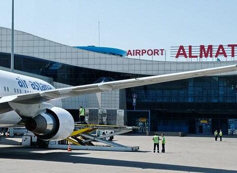 Təyyarələr uça bilmədi, sərnişinlər Almatı aeroportunda qaldı