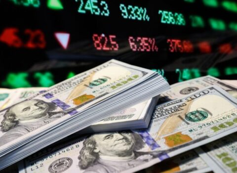 Bir gündə ölkədən 15 milyard dollar çıxarılıb – Şok rəqəmlər açıqlandı