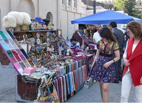 Azərbaycana gələn turistlərin sayı niyə azaldı?