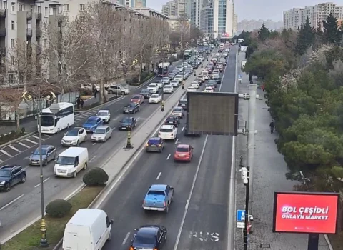Bakının hansı küçələrində sıxlıq var?