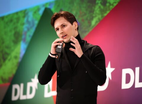 Durov Fransanı tərk etdi