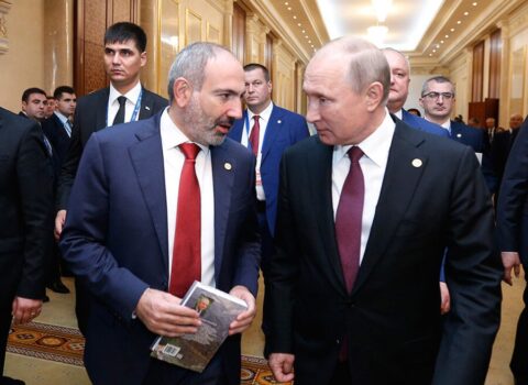 Paşinyanın HİYLƏGƏR GEDİŞİ: Nikol sülhlə bağlı Makrona yox, Putinə bu səbəbdən zəng edib – YENİ MƏQAMLAR