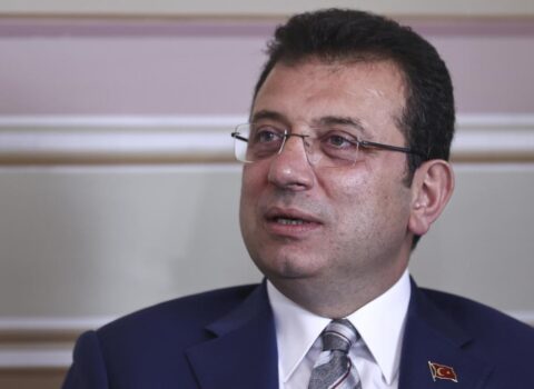 Mansur Yavaş İmamoğlu ilə bağlı suala əsəbiləşdi – “İndi bunun vaxtıdır?”