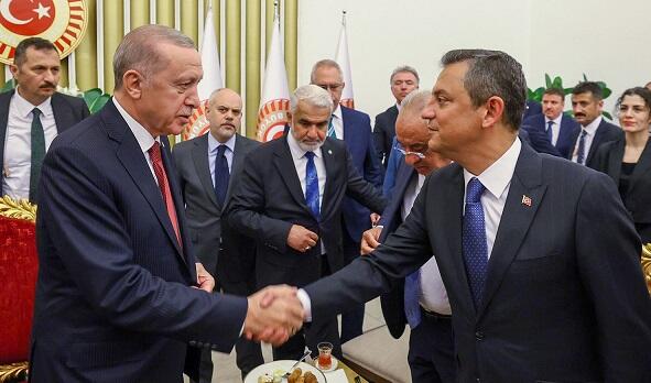 Ərdoğana qarşı təhqir: Özəldən kəskin etiraz! Ərdoğana qarşı təhqir: Özəldən kəskin etiraz!