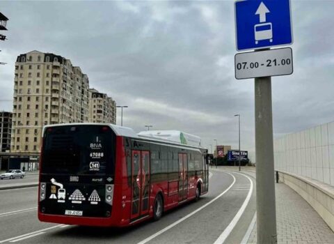 Bu küçə və prospektlərdə çəkilən avtobus zolaqları etiraza səbəb oldu – Rəsmi qurum HƏRƏKƏTƏ KEÇDİ