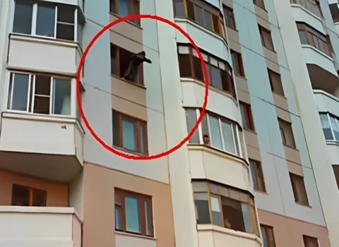 Bakıda yeniyetmə eyvandan YIXILIB ÖLDÜ