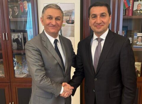 Hikmət Hacıyev Fələstin səfiri ilə görüşdü