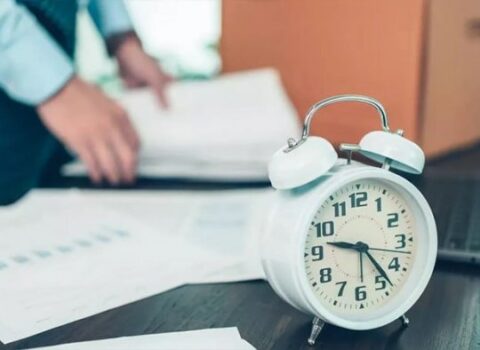 İşləyənlərin NƏZƏRİNƏ: Aylıq maaş sistemi tarixə qovuşa bilər: Əməkhaqqınızı BELƏ ALACAQSINIZ