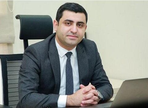 İşdən çıxarılan aparat rəhbərinin müsahibəsi diqqət çəkdi