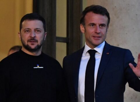 Makron və Zelenski Parisdə görüşüblər