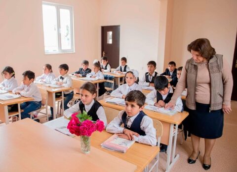 Dərs günlərinin yeri dəyişdirildi