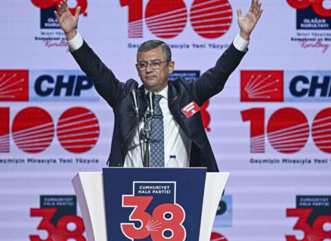 CHP-dən İmamoğlunun saxlanılmasına reaksiya: “Çevriliş!”