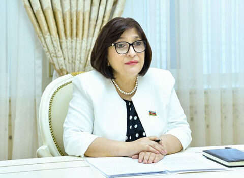 Putin Sahibə Qafarovanı “Dostluq” ordeni ilə təltif etdi