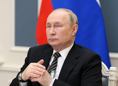 Putin hərbi əməliyyatların dayandırılması təklifi ilə razılaşdı