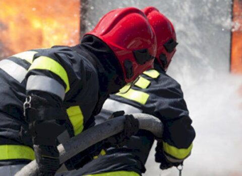 Biləsuvarda dörd otaqlı ev yandı
