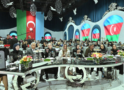 Arzu Əliyeva şəhid anaları ilə iftar məclisində – FOTOLAR