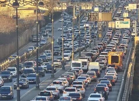 Bakı yollarında bir neçə istiqamətdə sıxlıq var – SİYAHI