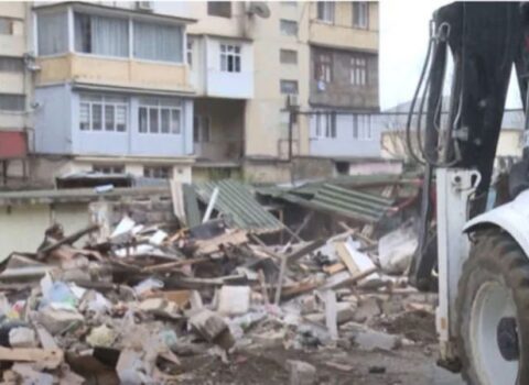 Vətəndaş evdən çıxmırsa, əmlakı uçurula bilər? – Tanınmış hüquqşünas açıqladı