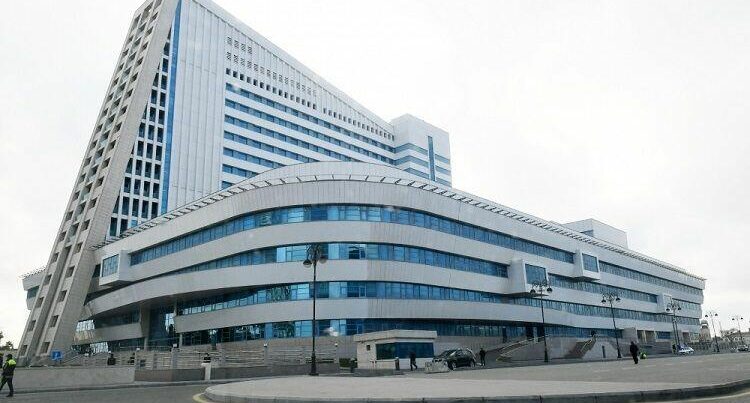 Yeni Klinikanın direktor müavini işdən çıxarıldı