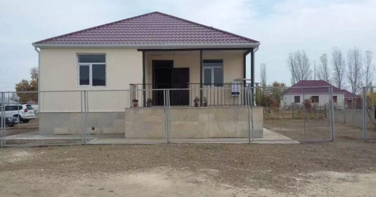 Daha iki rayonda bu ailələrə ev veriləcək Daha iki rayonda bu ailələrə ev veriləcək