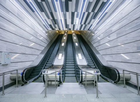 Pik vaxtlarda Bakı metrosunda eskalatorların hamısı niyə istifadəyə verilmir? – Qurumdan RƏSMİ REAKSİYA