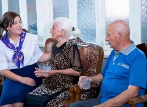 Evdə göstərilən sosial xidmətlər dayandırılır? – Rəsmi AÇIQLAMA