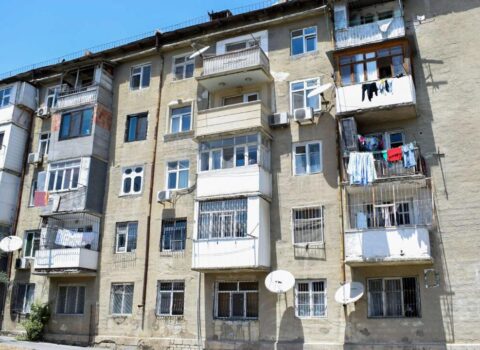 Köhnə binaların əsas dərdi – Kim nəzarət etməlidir?