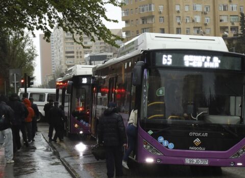 AYNA: Bütün marşrutlar üzrə xətlərə avtobuslar buraxıldı