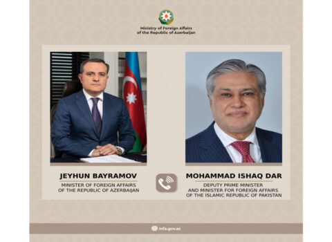 Ceyhun Bayramov Pakistan XİN rəhbəri ilə telefonla danışdı