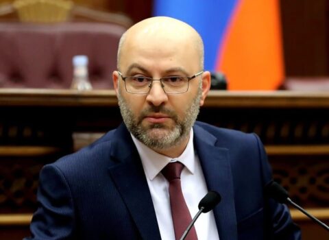 Paşinyanın partiyası xalqdan oğurluq edib? – Aruşanyan AÇIQLADI
