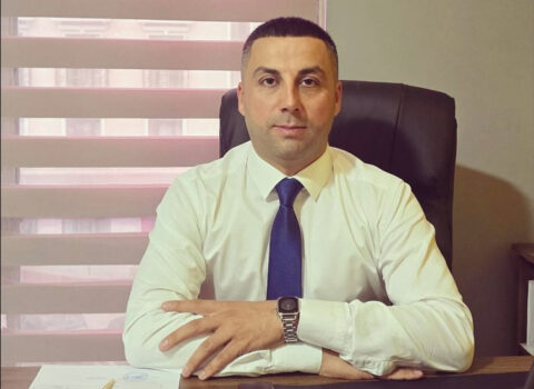 “Bu sərəncam peşəkar jurnalistikaya xidmət edən şəxslərin əməyinin qiymətləndirilməsinə kömək edəcək” – Əli Vəliyev