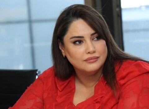 Aytən Səfərova: “Ərə gedir, 1 həftə sonra üzüyü barmağından çıxarır”