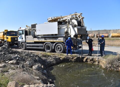 Lökbatanda evlərin həyətləri sudan təmizlənir – VİDEOREPORTAJ
