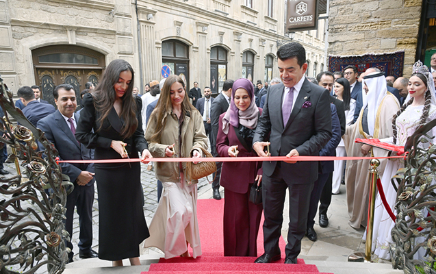 Leyla və Arzu Əliyevalar rəsmi açılışda – FOTOLAR