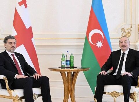 İlham Əliyevlə Kavelaşvilinin təkbətək görüşü başladı