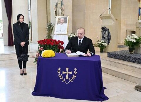 Prezident Bakıdakı Müqəddəs Məryəm Ana kilsəsində…