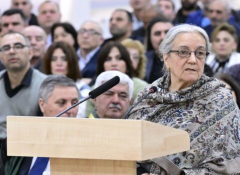 Köçəryan bizim kombinatda dəzgahları yağlayırdı, sonradan komsomol katibi oldu