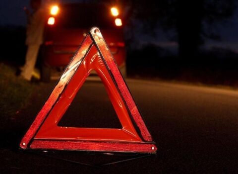 Ağsuda sərnişin mikroavtobusu qəzaya uğradı, xəsarət alanlar var